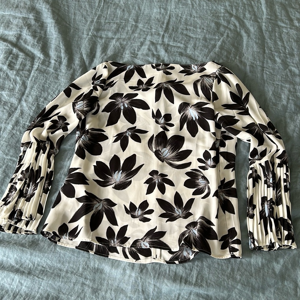 AT blouse